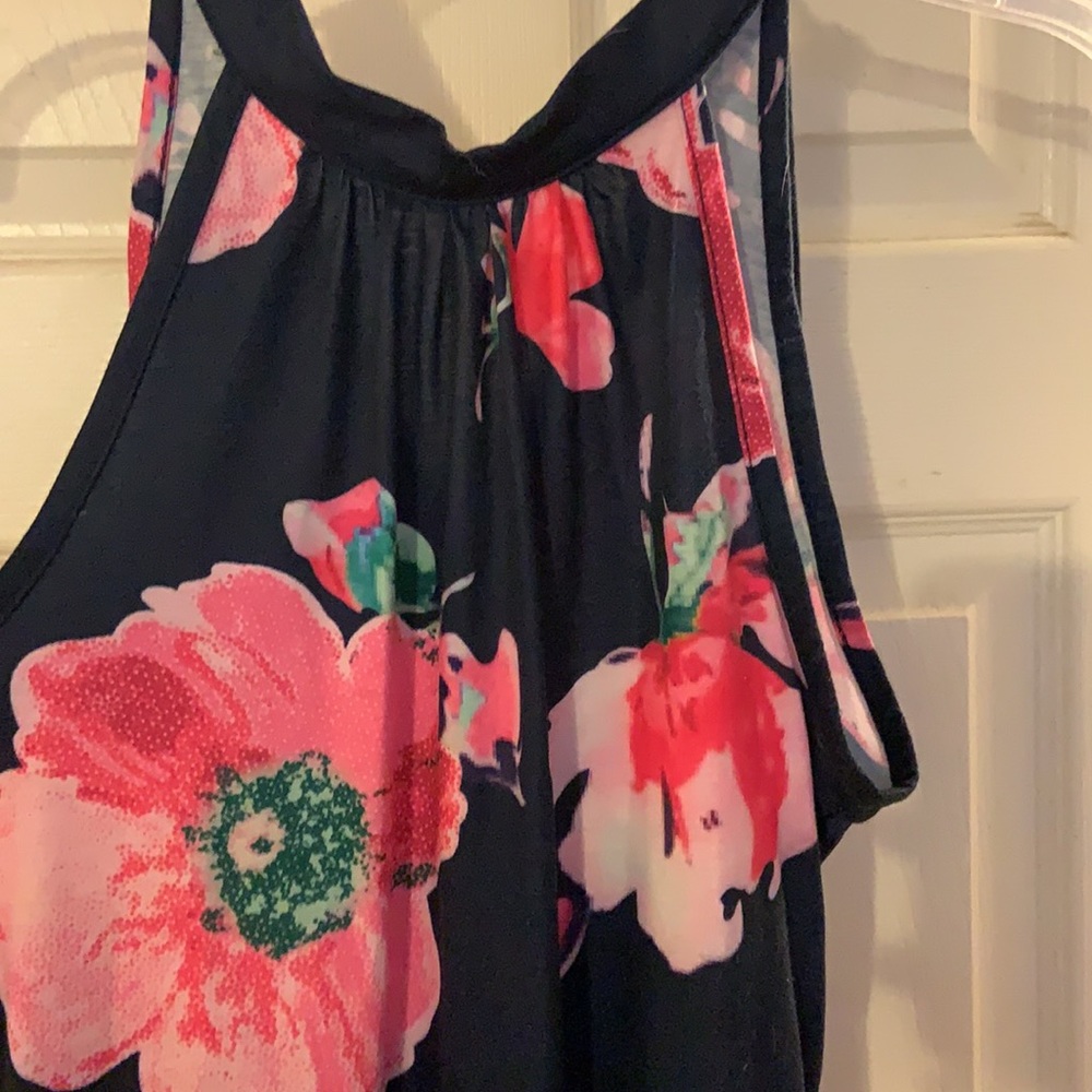 Women’s Halter style Floral print dress. Size S